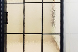 분당 수내동, 초슬림 3연동 중문으로 완성한 모던 거실의 변신 – 망입금사유리 시공 후기